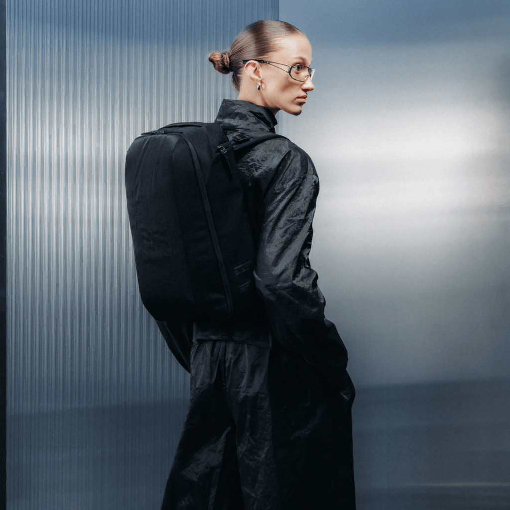 Db Freya 22L Backpack Black Out - Pacific Boarder